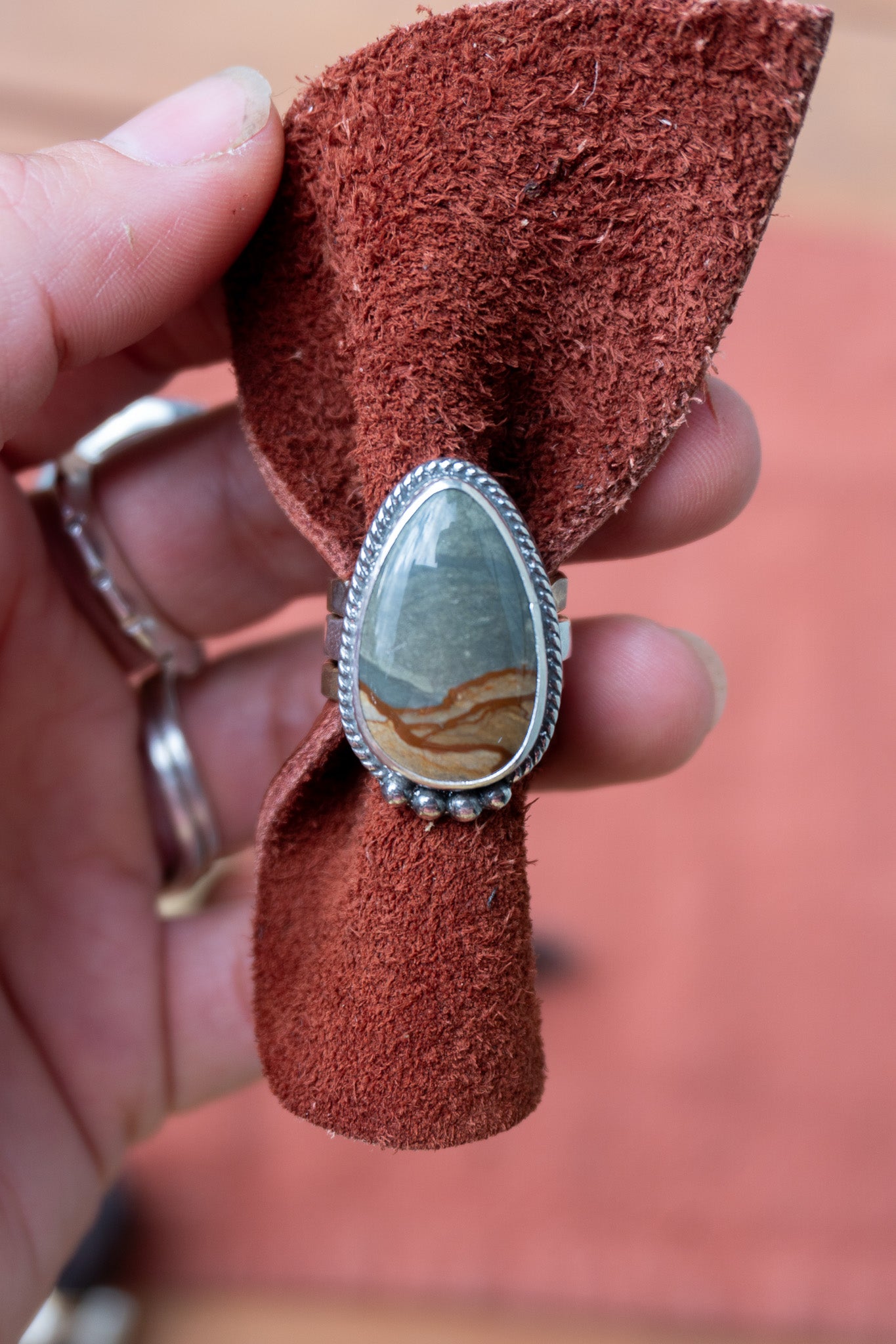 Oregon Landscape Jasper Brass Stacking Set | Size 7.5