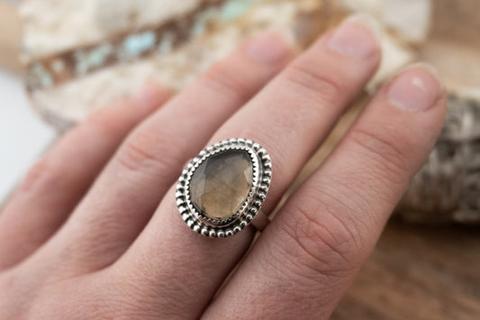 Smokey Quartz Everydayer | size 8.5