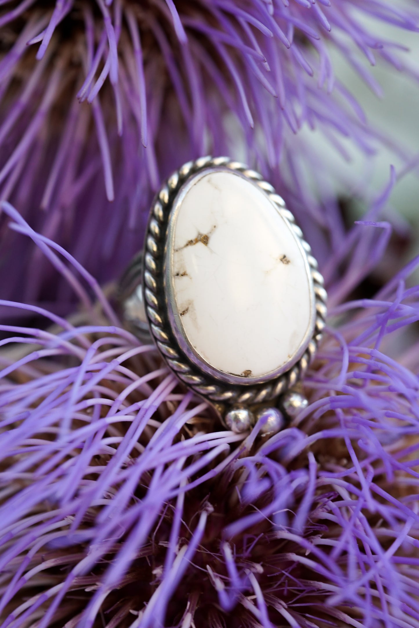 White Buffalo Turquoise | Size 7